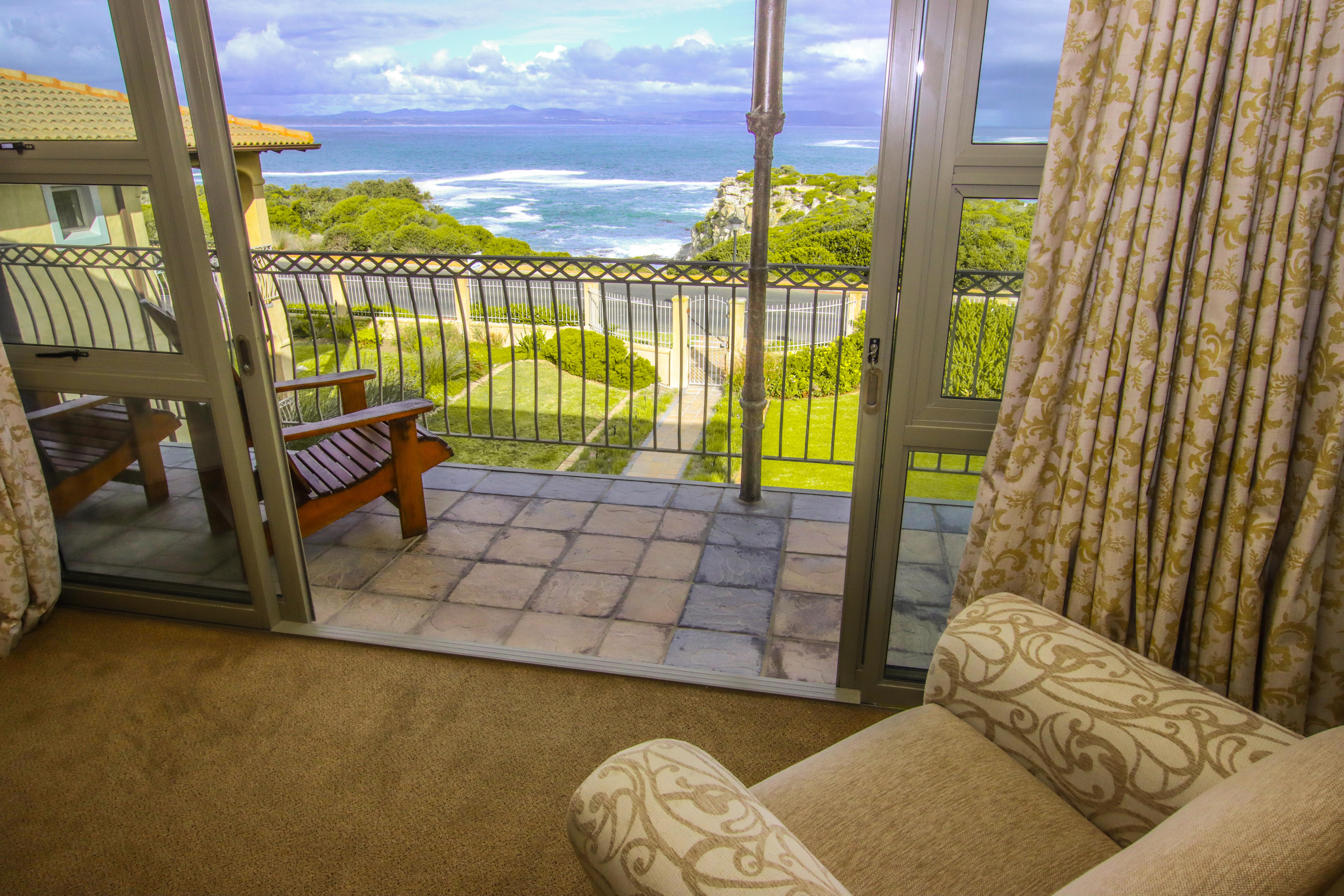 On The Cliff Guest House Hermanus Exterior foto